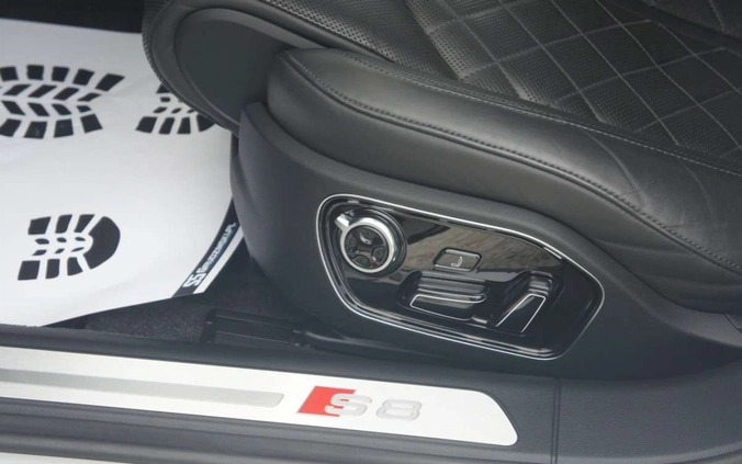 Audi S8 cena 149900 przebieg: 131000, rok produkcji 2012 z Hajnówka małe 596
